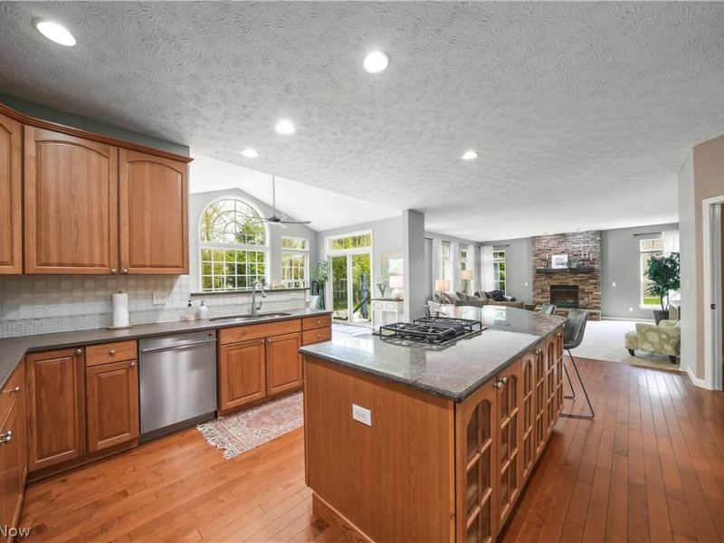 9337 Adam Run, Twinsburg, OH 44087 Photo 12