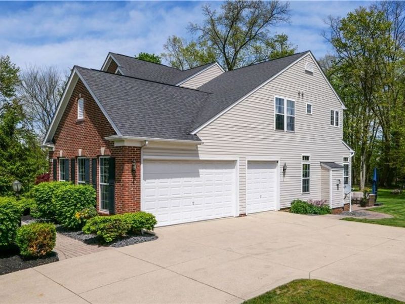9337 Adam Run, Twinsburg, OH 44087 Photo 3