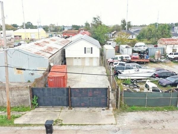 2831 NEW ORLEANS Street , New Orleans, LA 70119