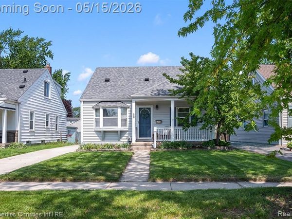 68 Highland Avenue, Clawson, MI 48017