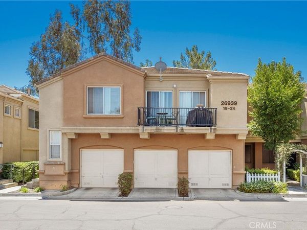 26939 Hillsborough Parkway, Unit 20, Valencia, CA 91354