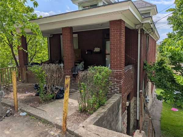 825 Benwood Ave , Mc Kees Rocks, PA 15136