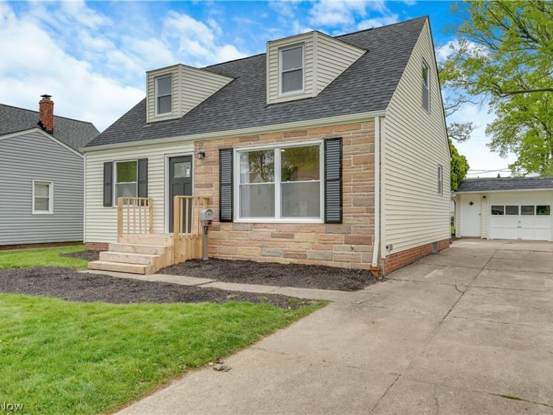 29050 Edgewood Drive, Willowick, OH 44095 Photo 2