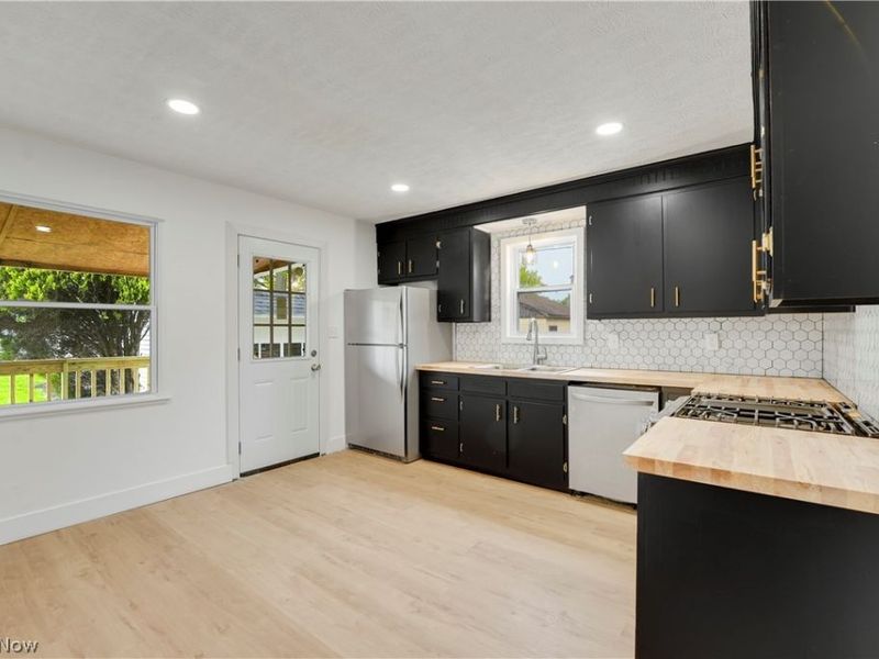 29050 Edgewood Drive, Willowick, OH 44095 Photo 5