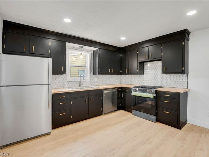 29050 Edgewood Drive, Willowick, OH 44095 Photo 6