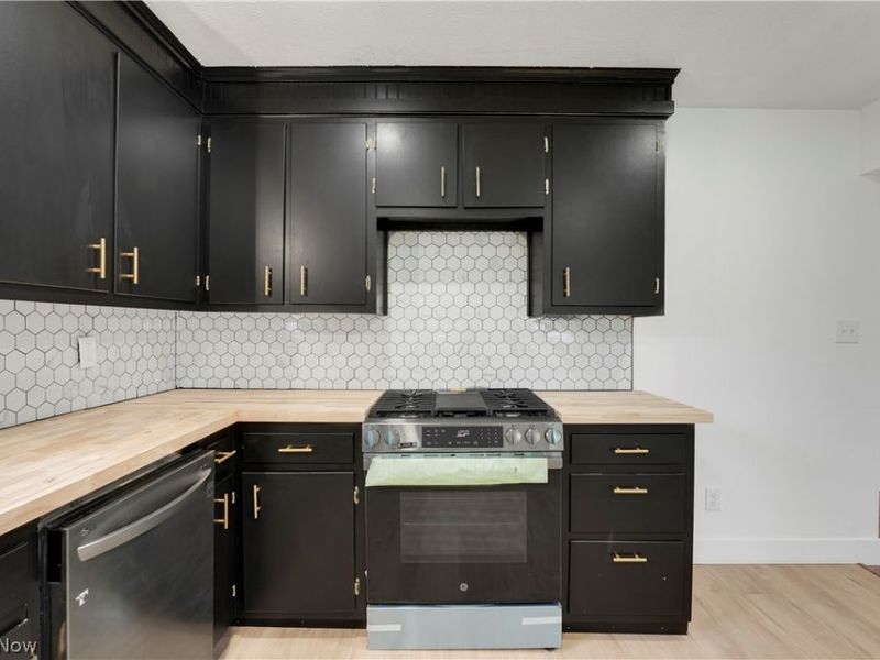 29050 Edgewood Drive, Willowick, OH 44095 Photo 7
