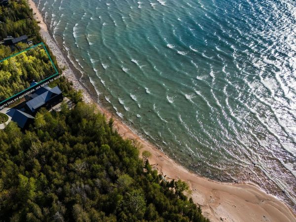 Onominese Trail N, Northport, MI 49870