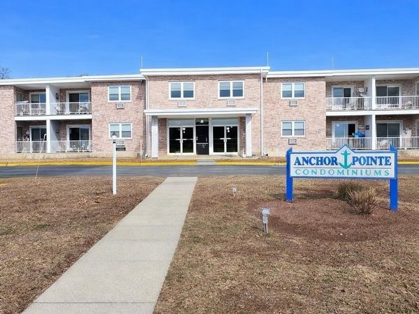 40 Chapel, Unit 210, Milford, CT 06460
