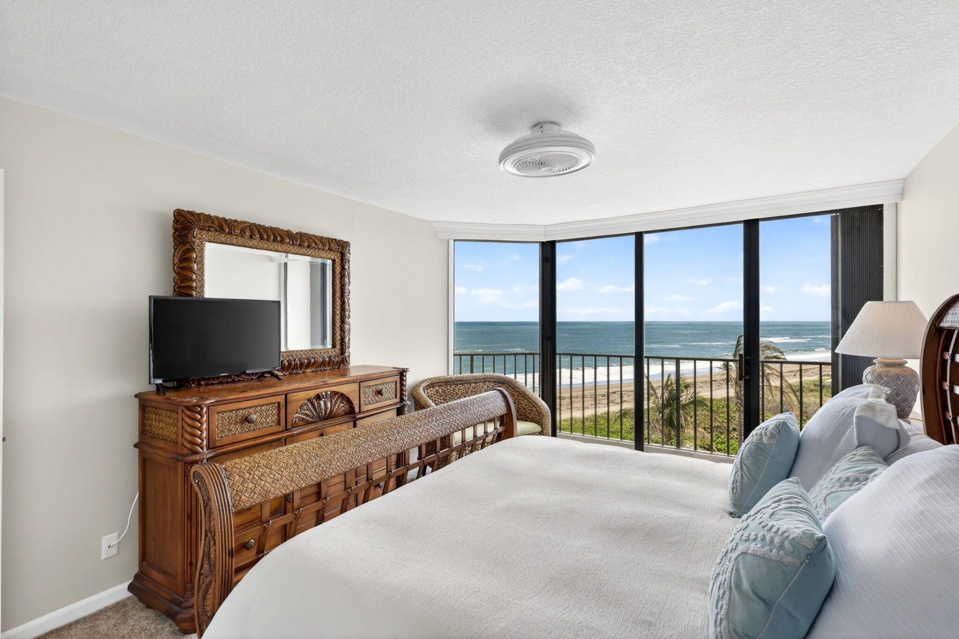 9650 S Ocean Drive, Unit 507, Jensen Beach, FL 34957 Photo
