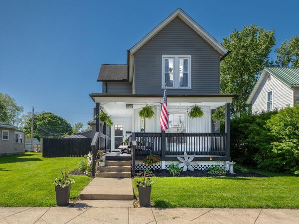 6 Ridgewood Avenue , Mount Vernon, OH 43050