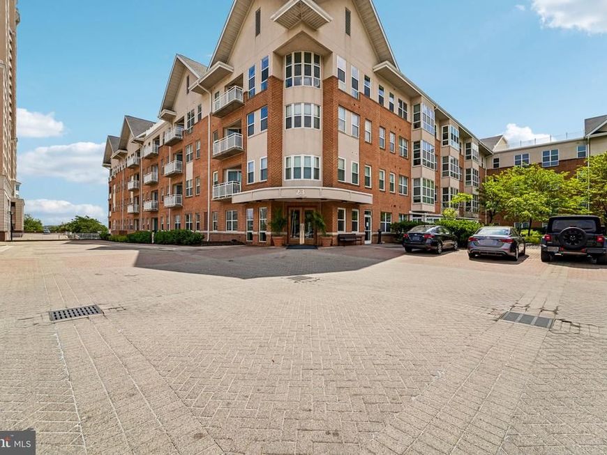23 Pierside Drive, Unit 312, Baltimore, MD 21230 Main Photo