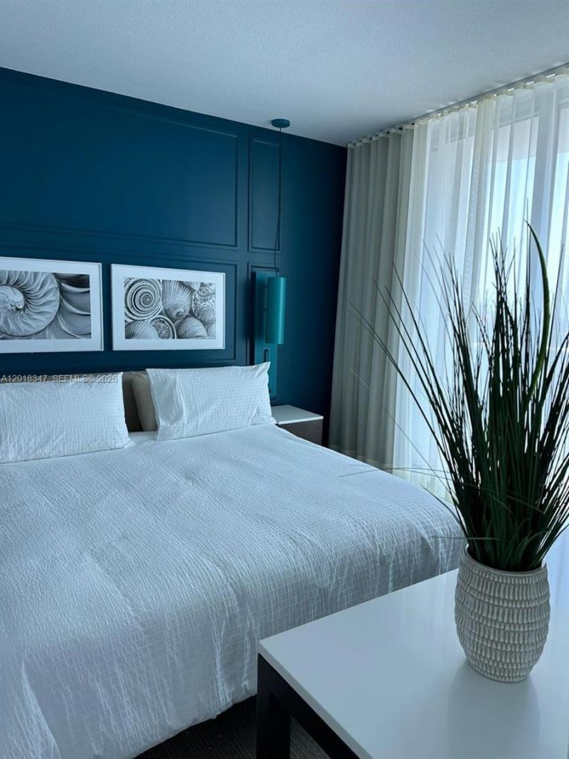 17315 Collins Ave, Unit 2006, Sunny Isles Beach, FL 33160 Photo