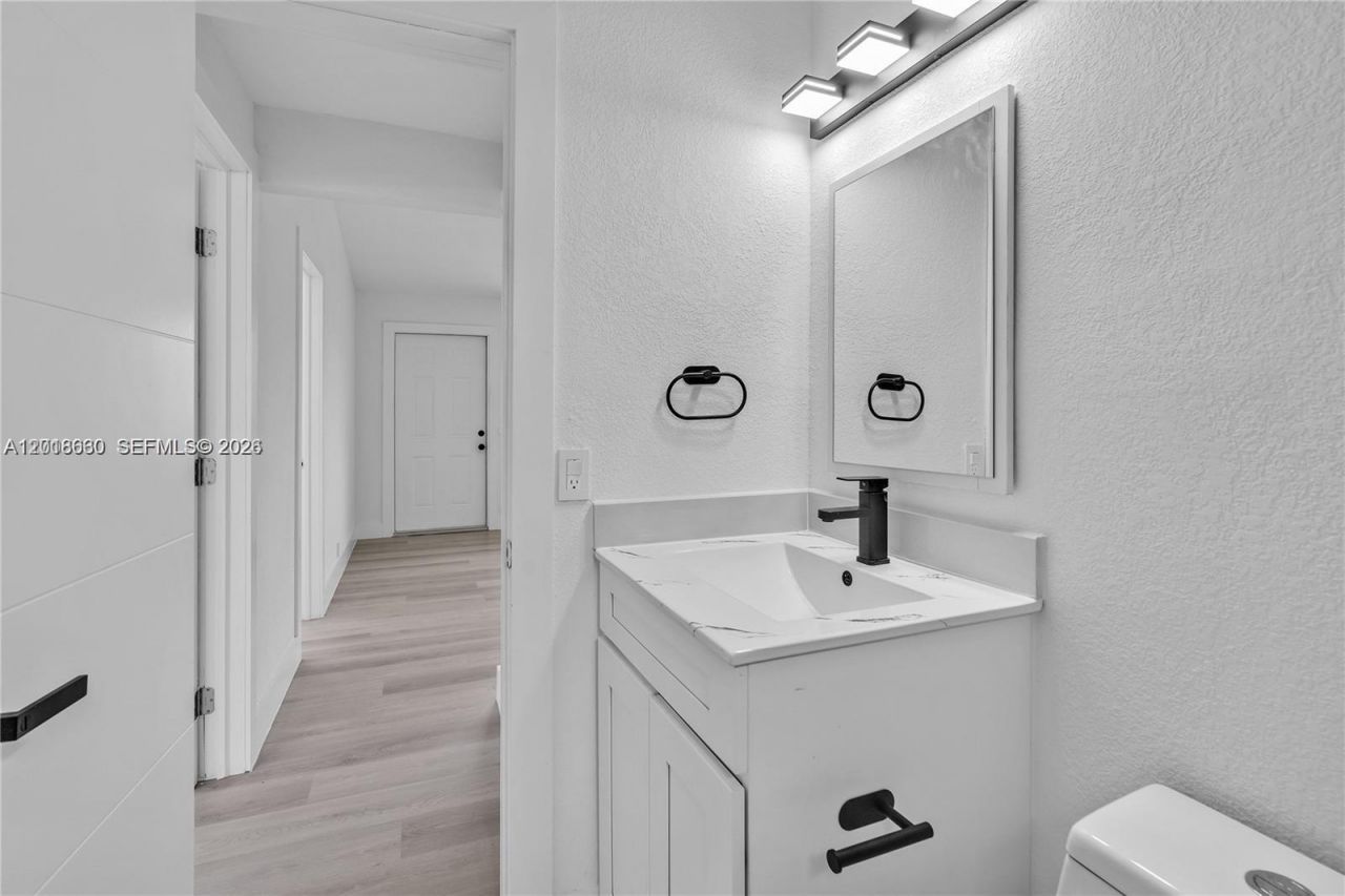 2195 W 5th Ave , Unit 1, Hialeah, FL 33010 Photo