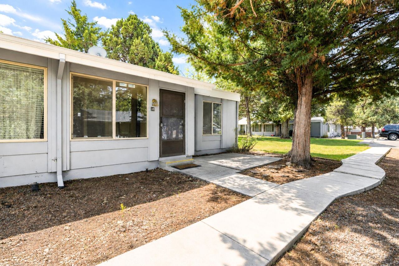 1700 NE Wells Acres Road, Unit APT 38, Bend, OR 97701 Main Photo