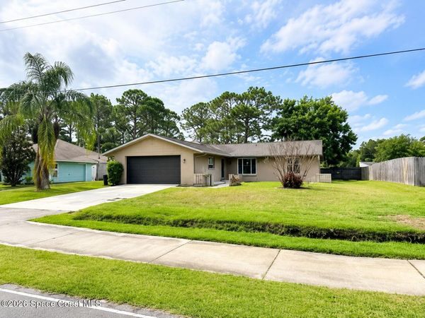 782 Americana Boulevard NE , Palm Bay, FL 32907