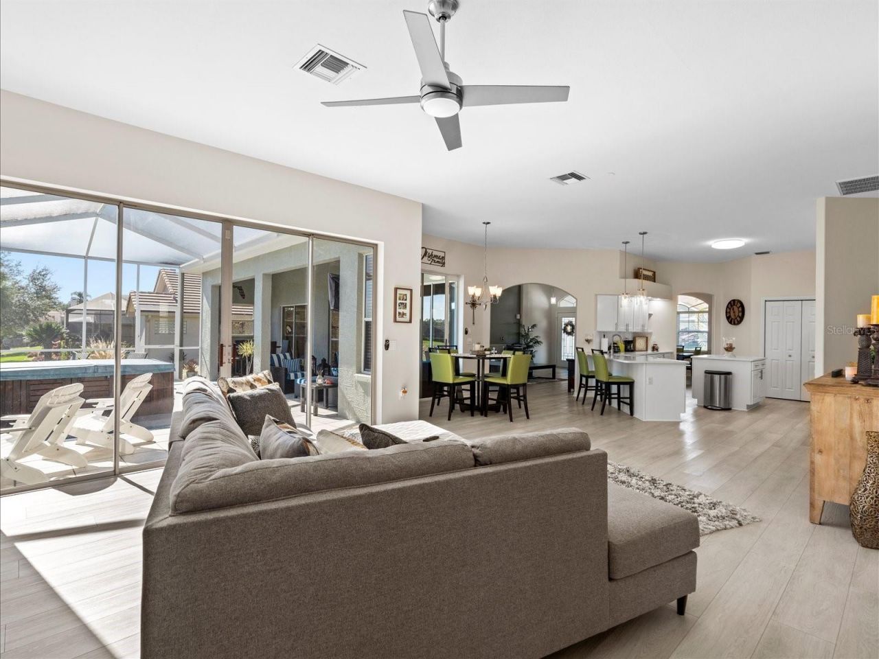 9182 Tarleton Circle , Weeki Wachee, FL 34613 Photo