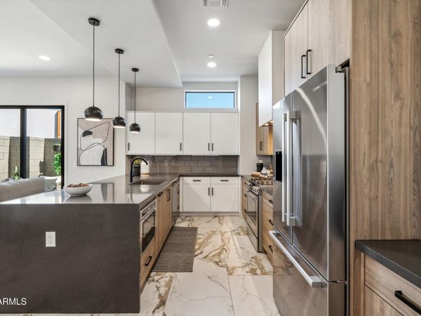 377 E WINDSOR Avenue, Unit 20, Phoenix, AZ 85004