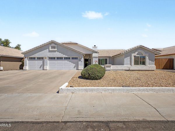 7526 W CORRINE Drive, Peoria, AZ 85381