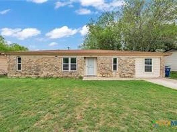 505 Curry Avenue , Copperas Cove, TX 76522
