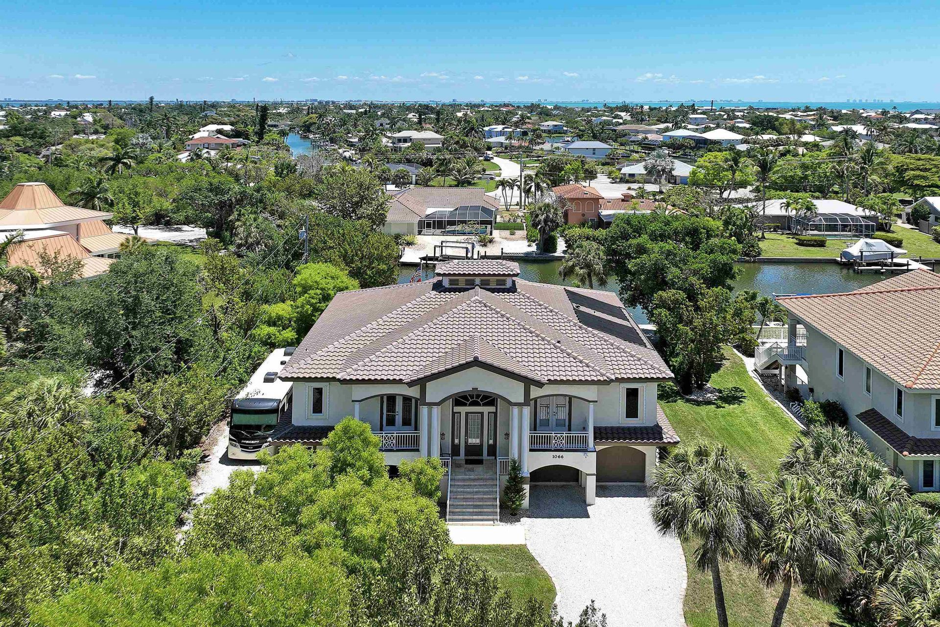 1066 Bailey Rd, Sanibel, FL 33957 Photo