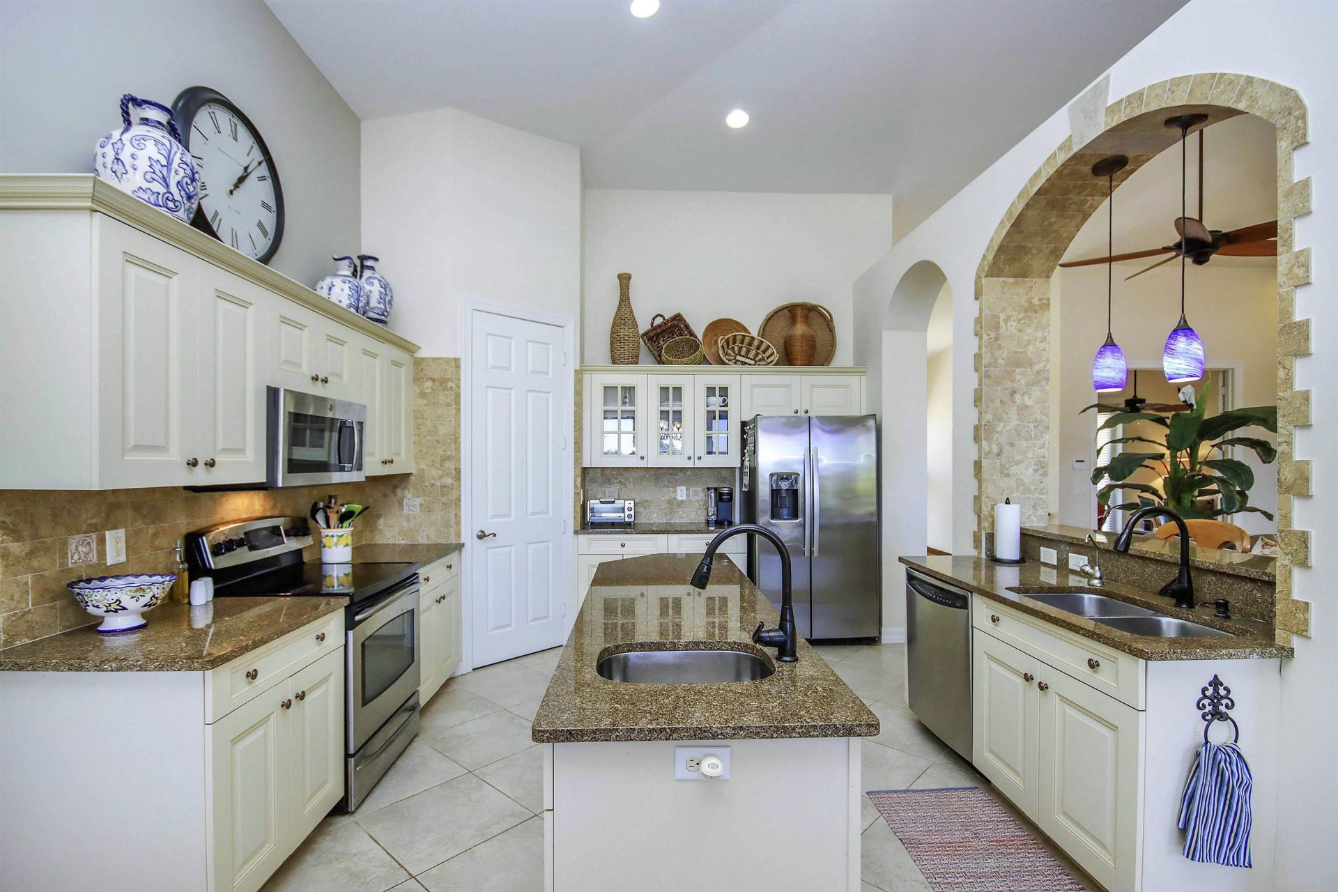 1066 Bailey Rd, Sanibel, FL 33957 Photo