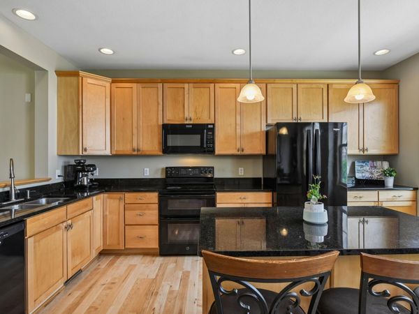 1945 Commonwealth Boulevard, Unit 5, Chanhassen, MN 55317