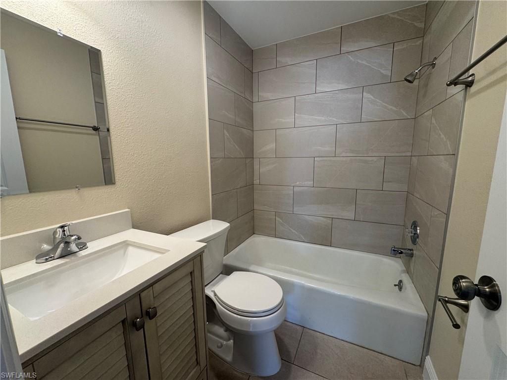 13301 1st St, Unit 4, Fort Myers, FL 33905 Photo
