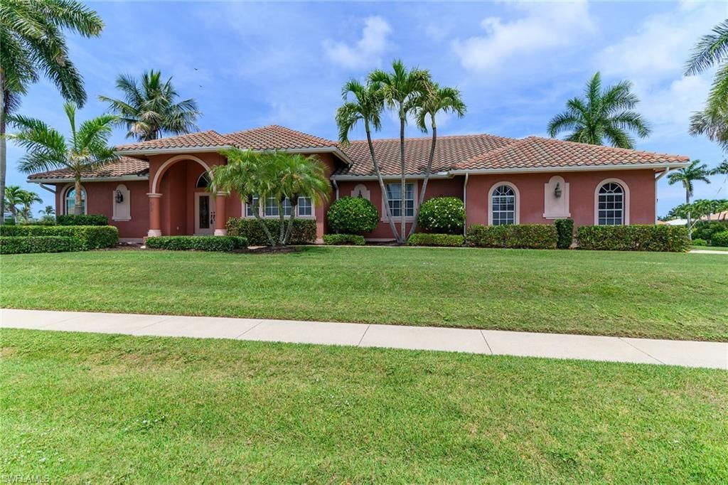 98 Gulfport Ct, Marco Island, FL 34145 Main Photo
