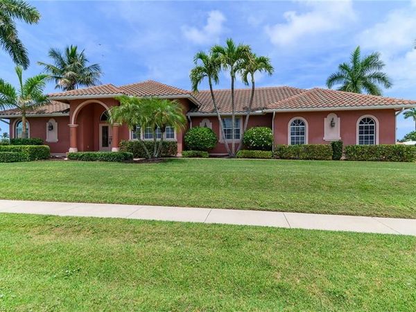 98 Gulfport CT , MARCO ISLAND, FL 34145