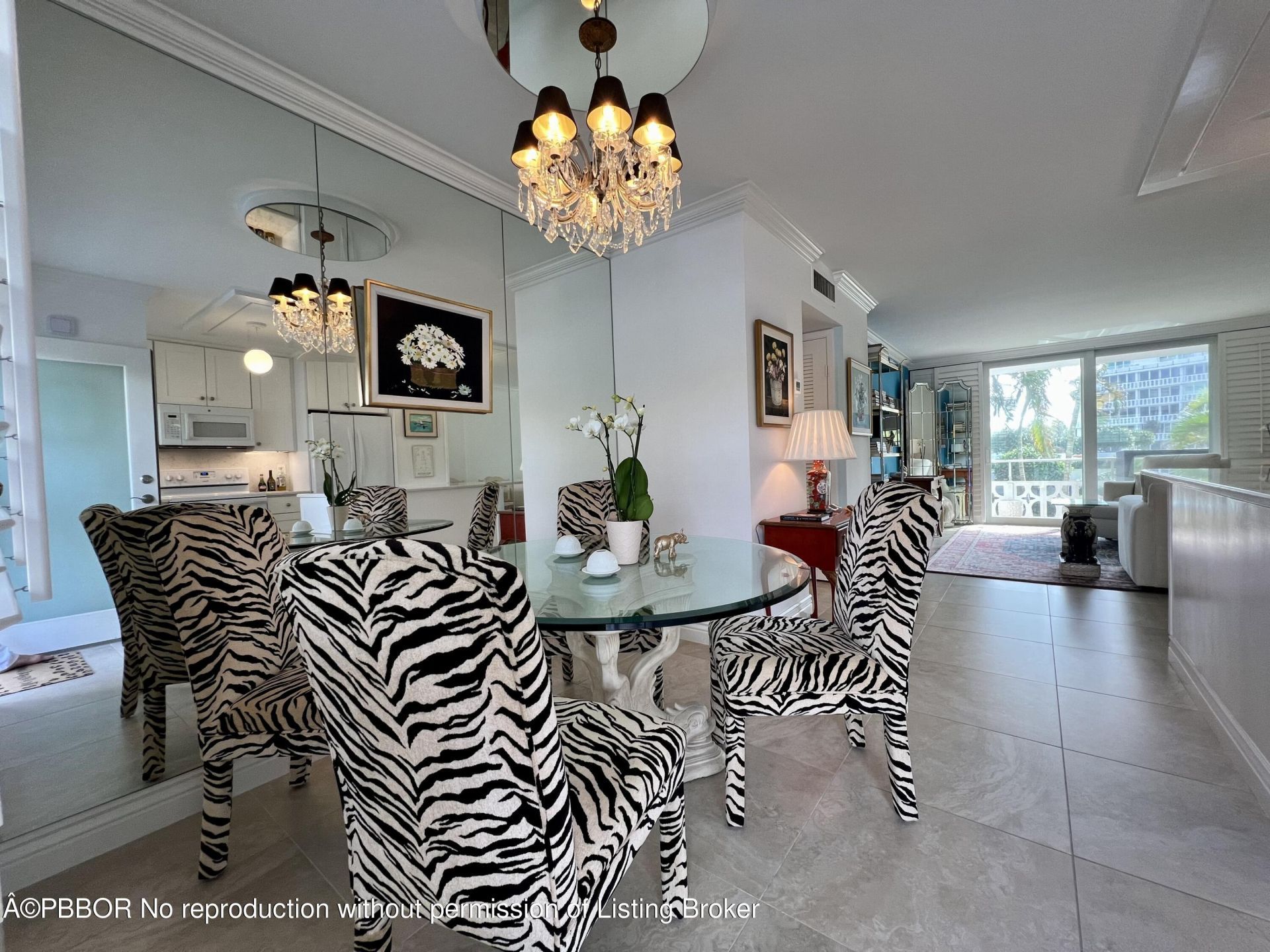 139 Sunrise Avenue, Unit 204, Palm Beach, FL 33480 Photo