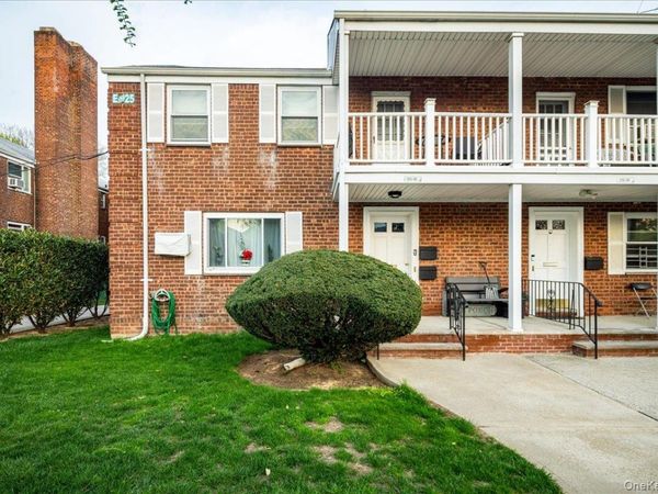 255-08 74th Avenue, Unit Upper 25A1, Glen Oaks, NY 11004