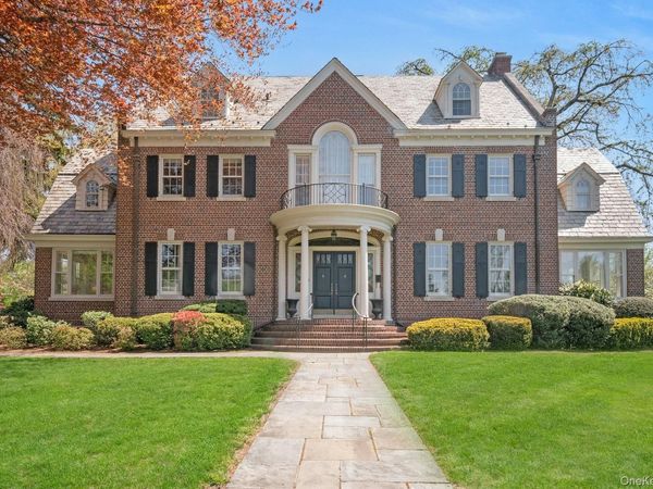 7 Forest Circle, New Rochelle, NY 10804