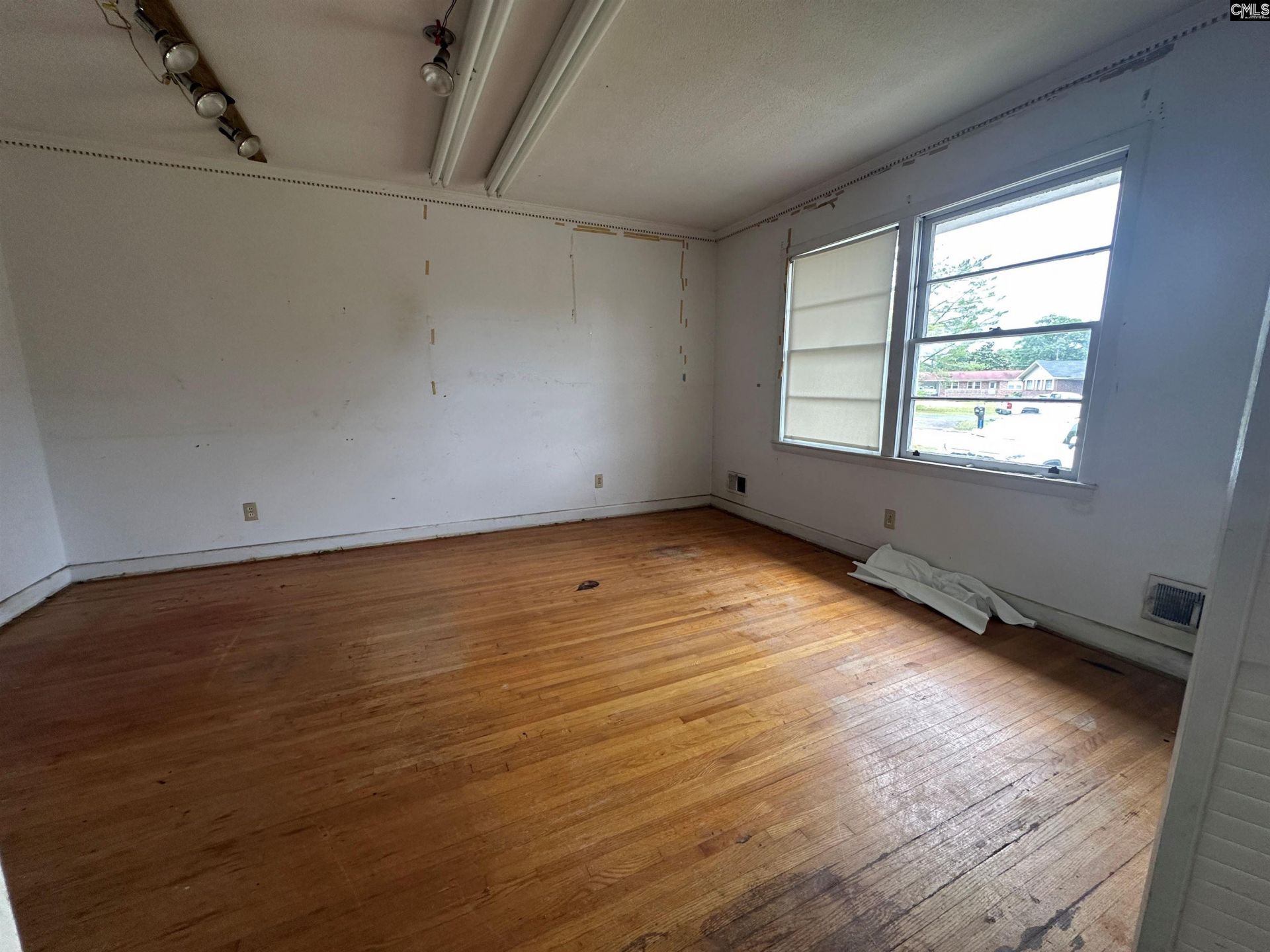 1703 Alba Drive  Photo 9