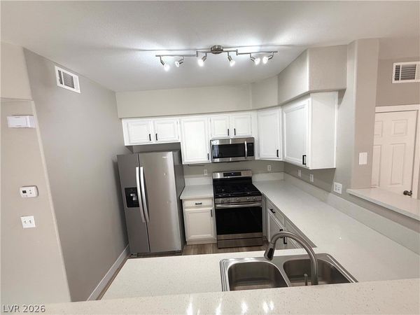 7131 S Durango Drive, Unit 214, Las Vegas, NV 89113