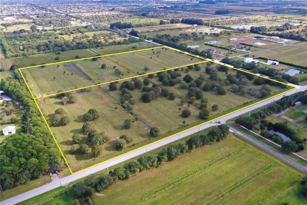 6590 5th Street Sw, Vero Beach, FL 32968 Photo