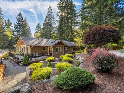 3061 Renfrew Rd  Shawnigan Lake, BC V8H 2E4