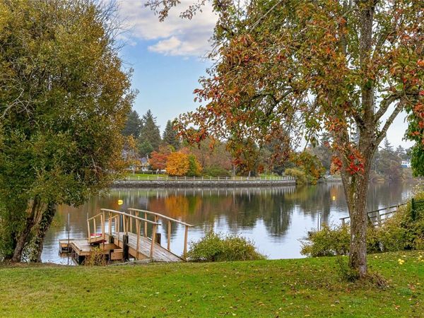 1178 Rhoda Lane, Esquimalt, BC V9A 4H2
