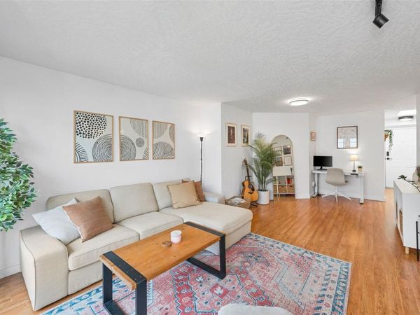 520 Dunedin St, Unit #409, Victoria, BC V8T 2L6