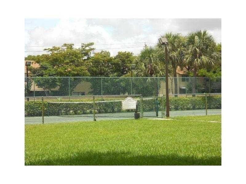 5672 Rock Island Road, Unit 255, Tamarac, FL 33319 Photo