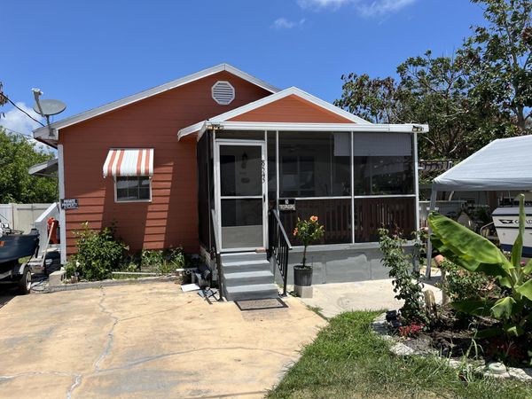 8545 SE Mars Street, Hobe Sound, FL 33455