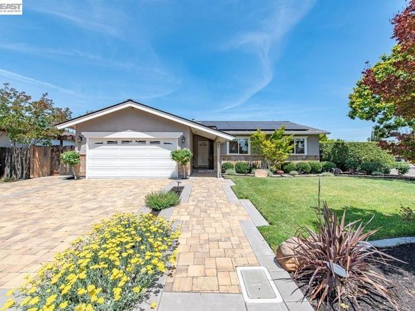684 Emerald St, Livermore, CA 94550