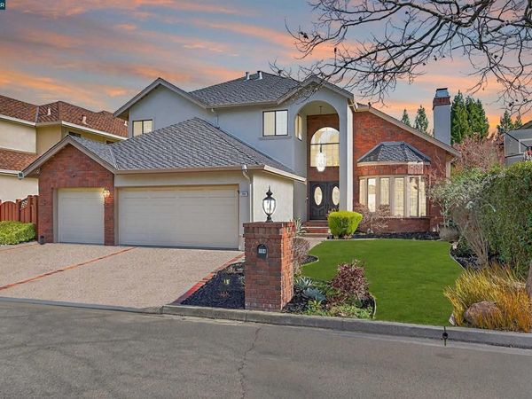 704 Blue Spruce Dr, Danville, CA 94506