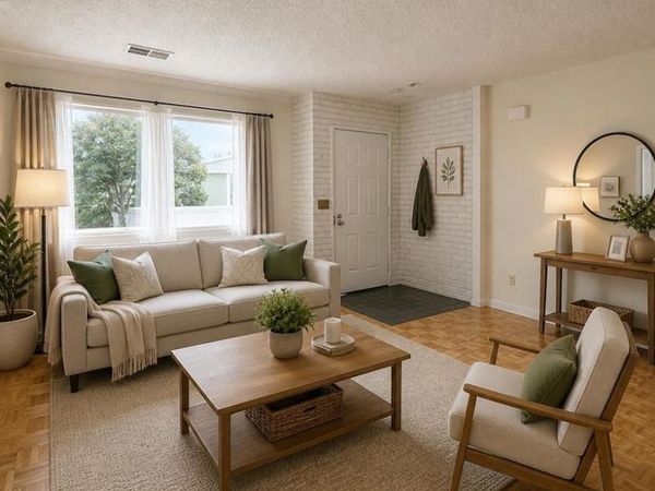 1875 Cherokee Dr, Unit 4, Salinas, CA 93906