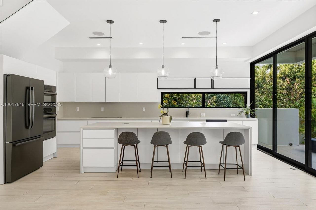 1311 Bay Dr , Miami Beach, FL 33141 Photo