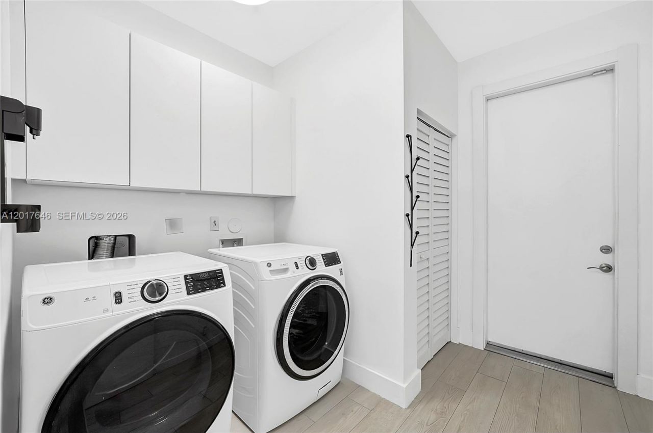 1311 Bay Dr , Miami Beach, FL 33141 Photo