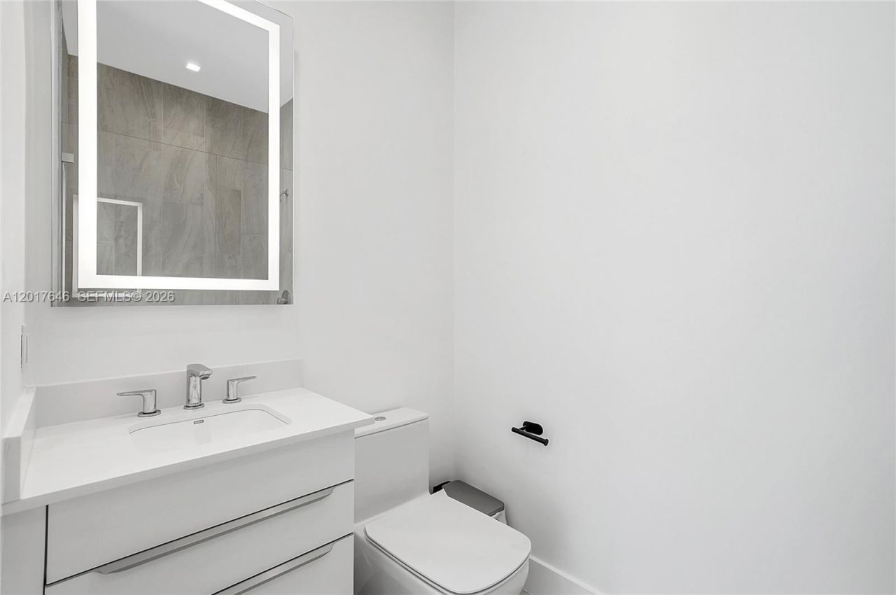 1311 Bay Dr , Miami Beach, FL 33141 Photo