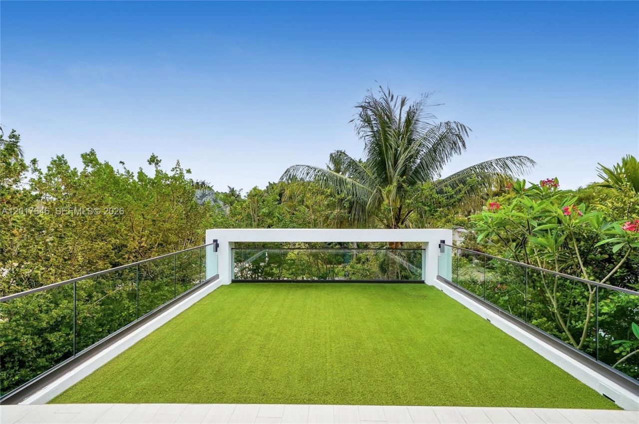 1311 Bay Dr , Miami Beach, FL 33141 Photo
