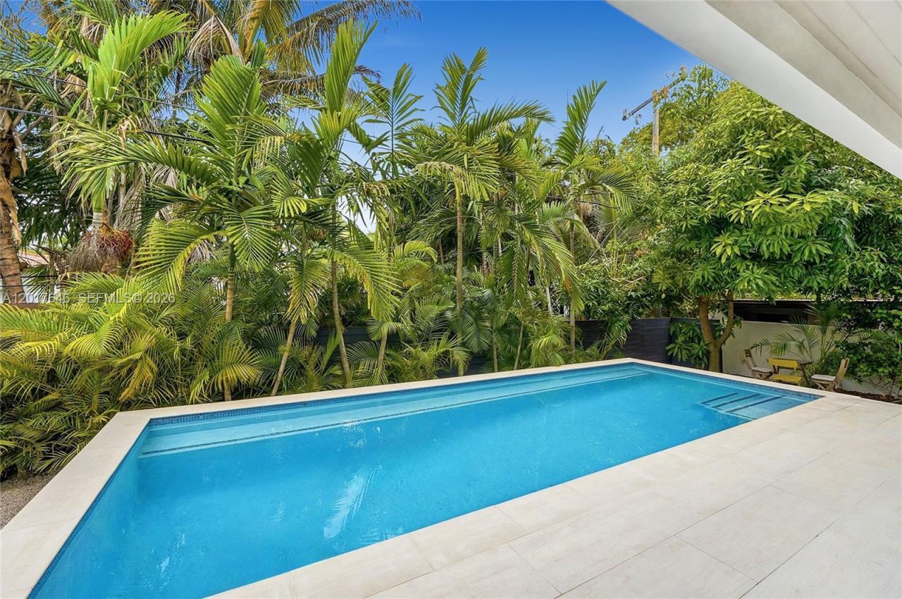 1311 Bay Dr , Miami Beach, FL 33141 Photo