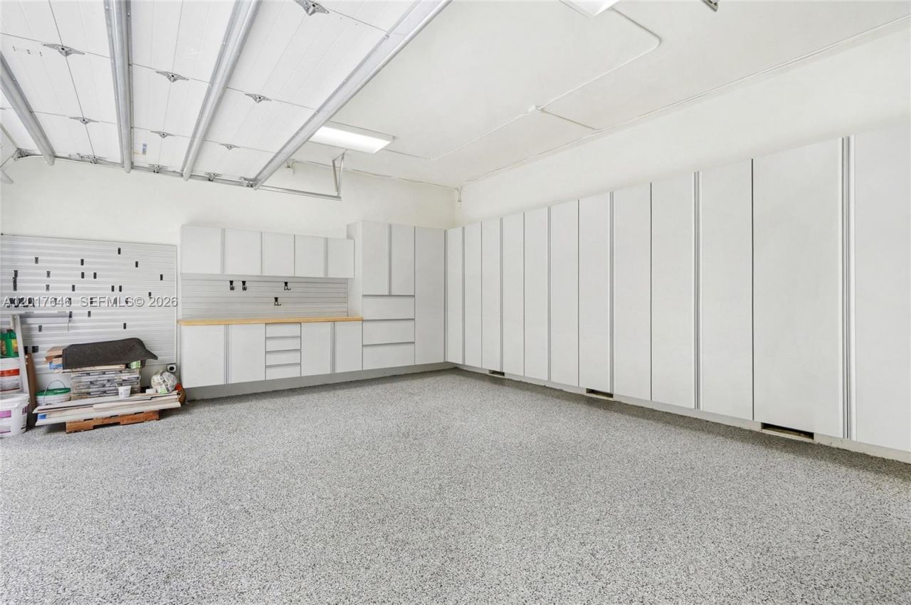 1311 Bay Dr , Miami Beach, FL 33141 Photo