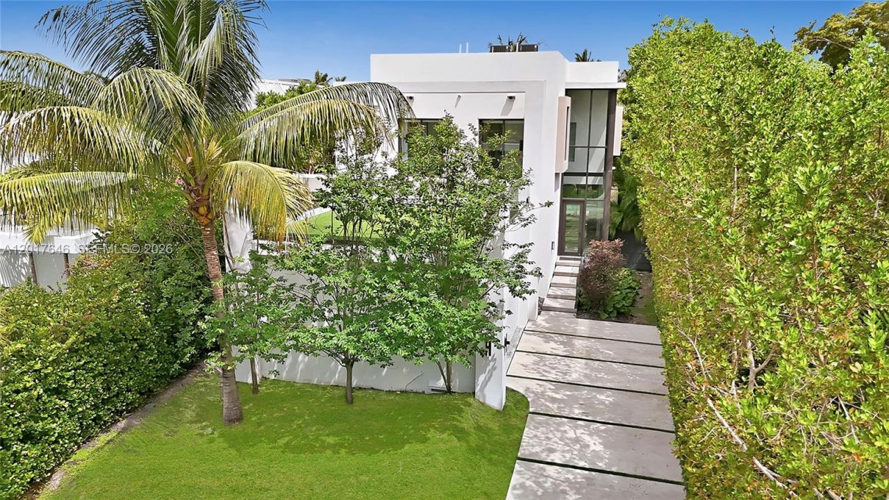 1311 Bay Dr , Miami Beach, FL 33141 Photo